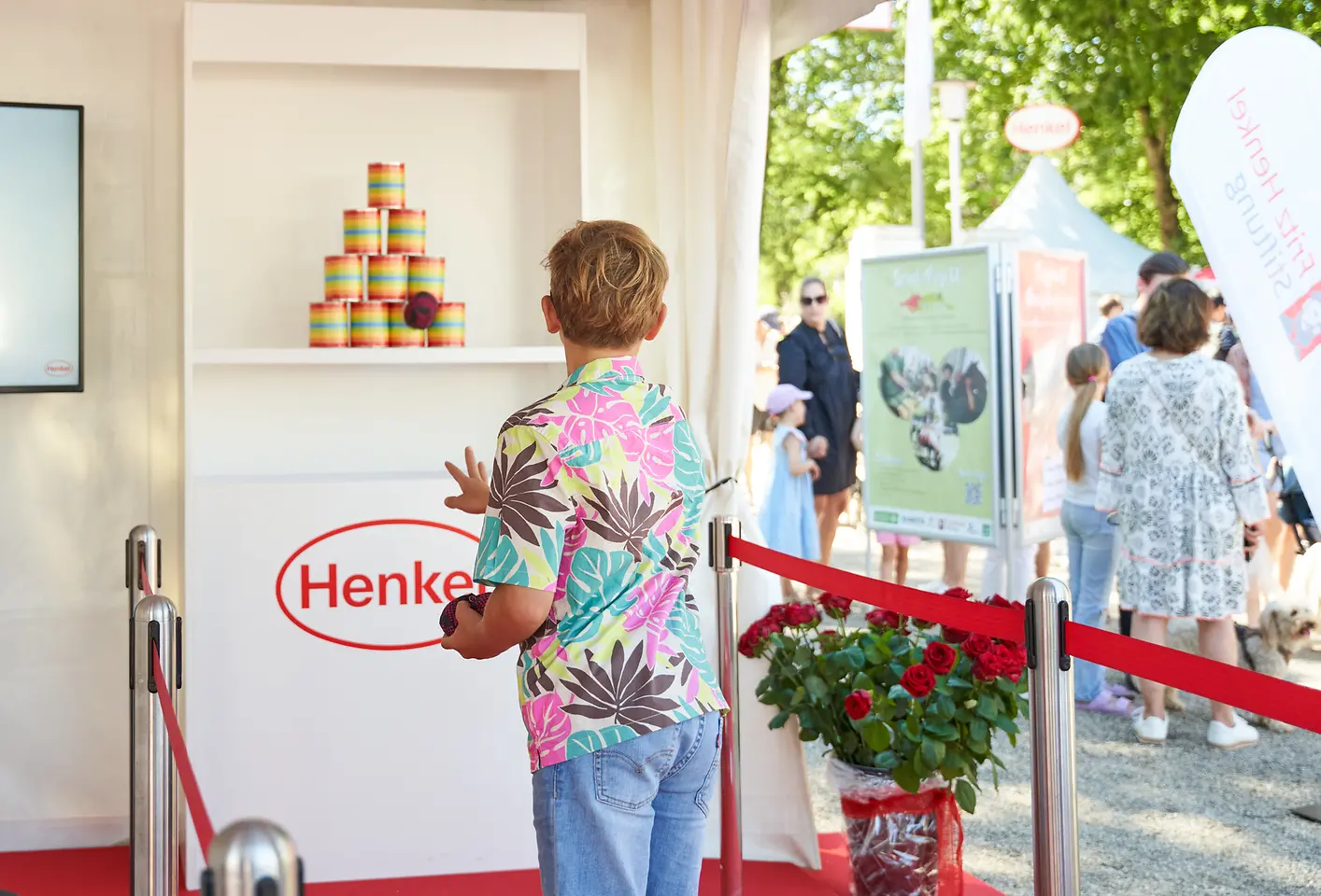 Dosenwerfen für den guten Zweck beim Henkel-Preis der Diana 2022