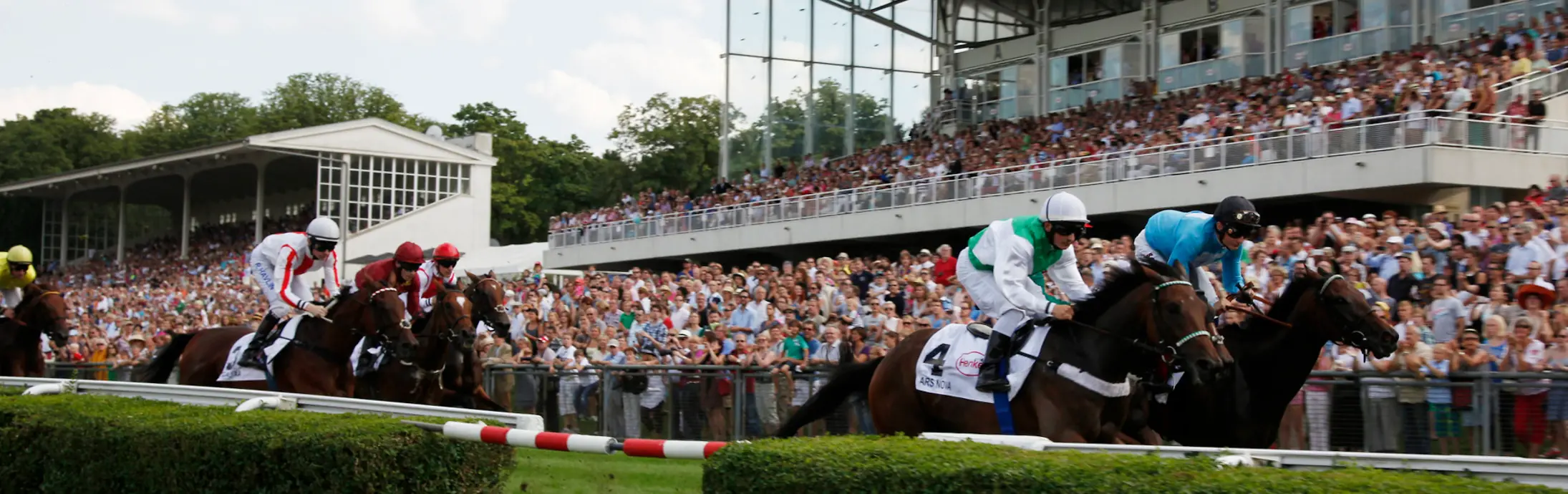 Rund 20.000 Besucher vom Rennsport begeistert